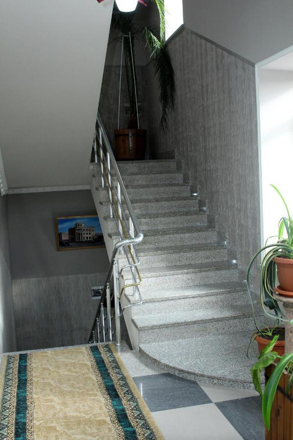 Bed and Breakfast Golden Apricot Ґюмрі Екстер'єр фото