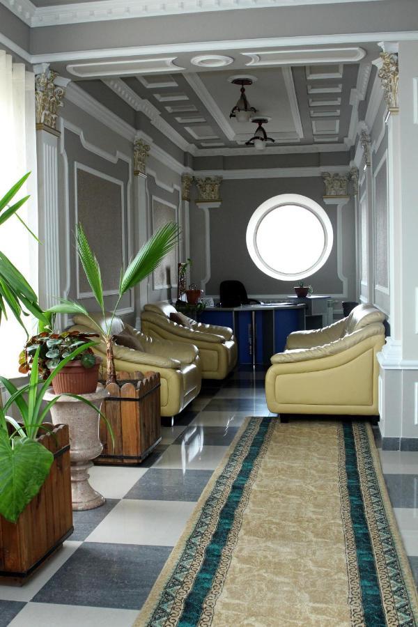 Bed and Breakfast Golden Apricot Ґюмрі Екстер'єр фото