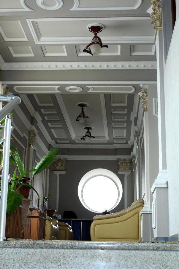 Bed and Breakfast Golden Apricot Ґюмрі Екстер'єр фото